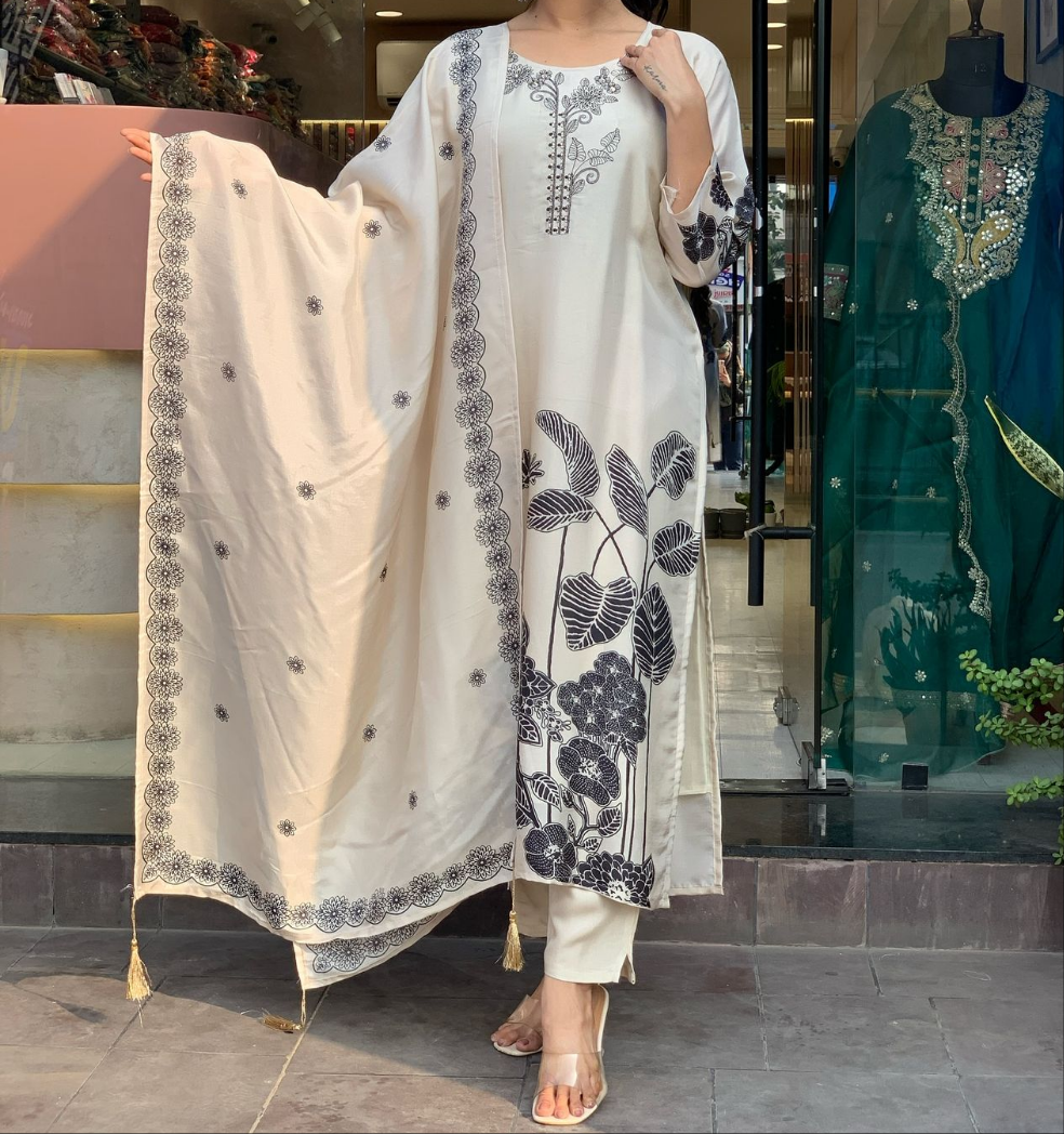 Chinnon Silk Party Wear 3 PCs Set: Elegant & Stylish