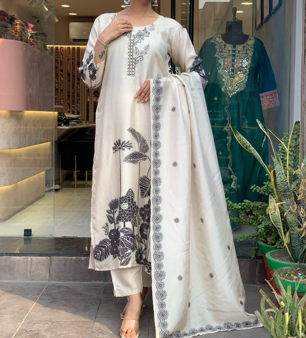 Chinnon Silk Party Wear 3 PCs Set: Elegant & Stylish