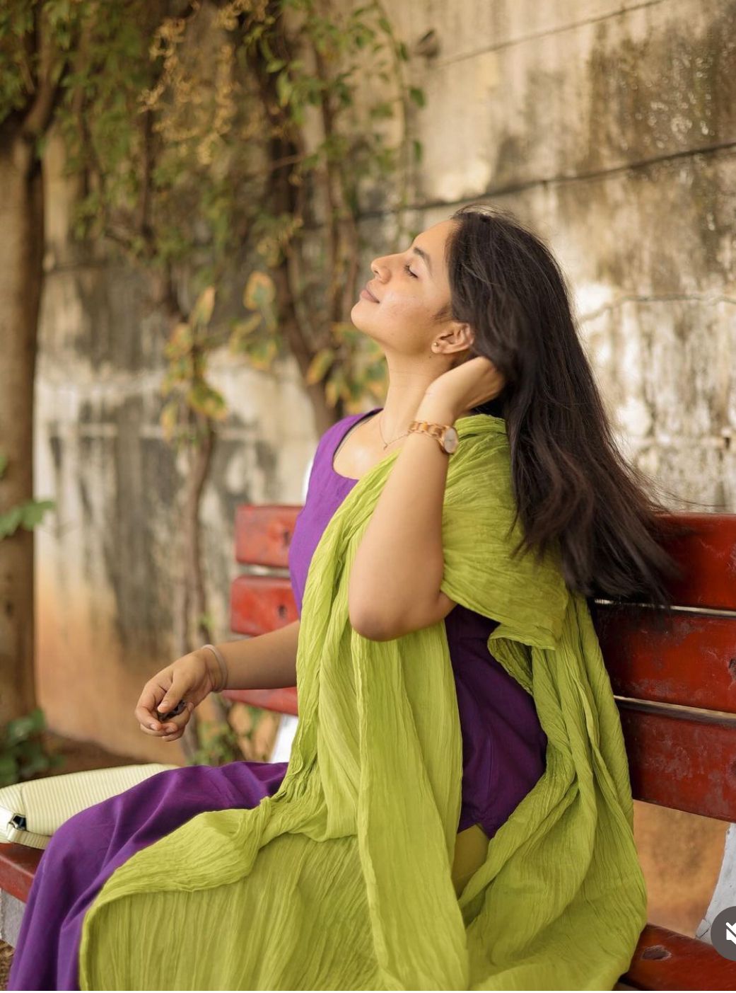 TRISHA KRISHNAN'S TOP WITH DUPPATA